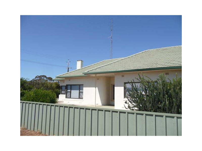 2 Church Road, Cummins SA 5631
