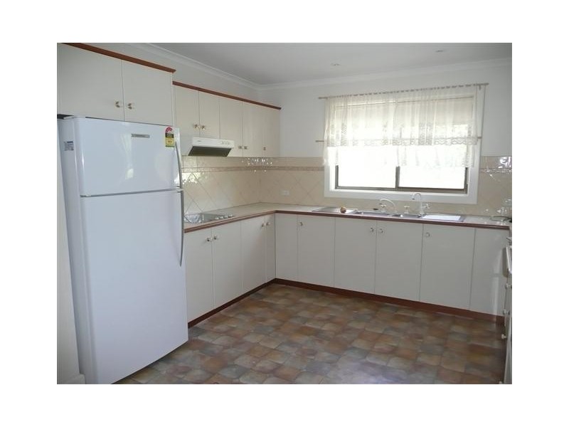 2 Church Road, Cummins SA 5631