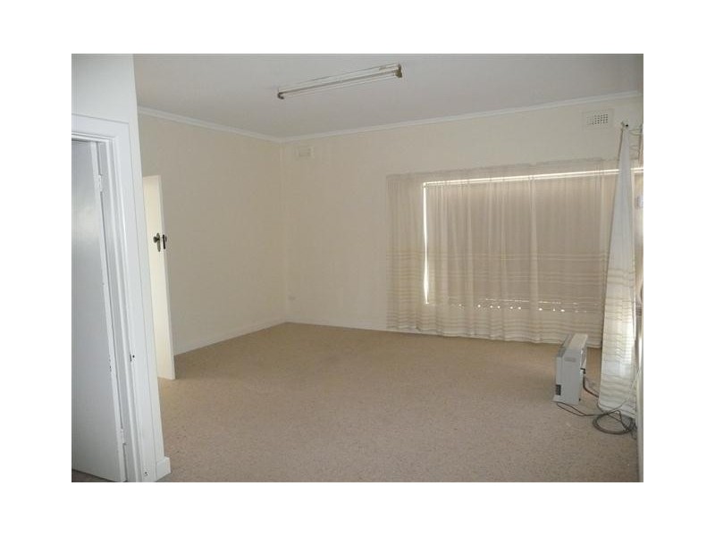 2 Church Road, Cummins SA 5631