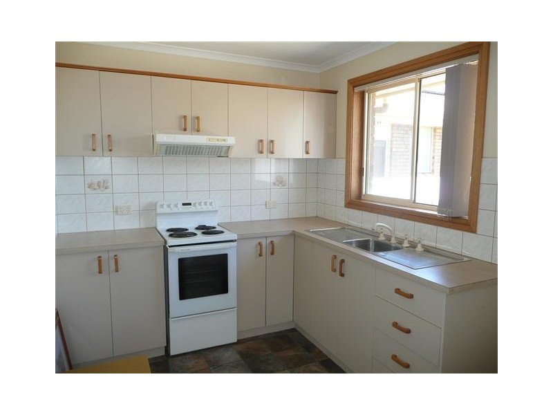 3/8 Pearson Street, Cummins SA 5631