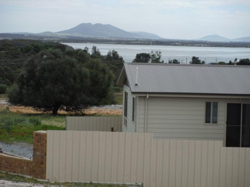 12 Victoria Avenue, Coffin Bay SA 5607