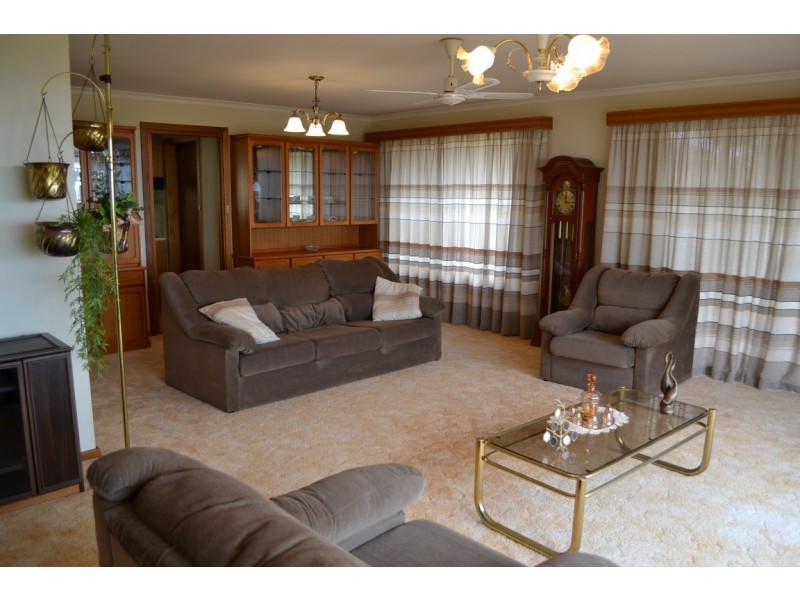 17 Grange Grove, Port Lincoln SA 5606