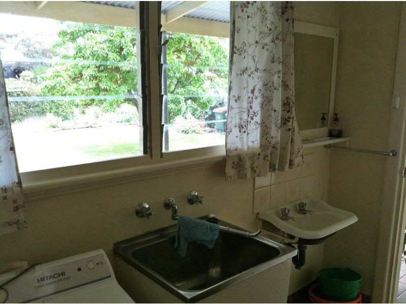 5 Meikle Street, Cummins SA 5631