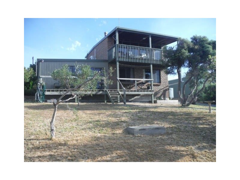 8 Pine Crescent, Coffin Bay SA 5607