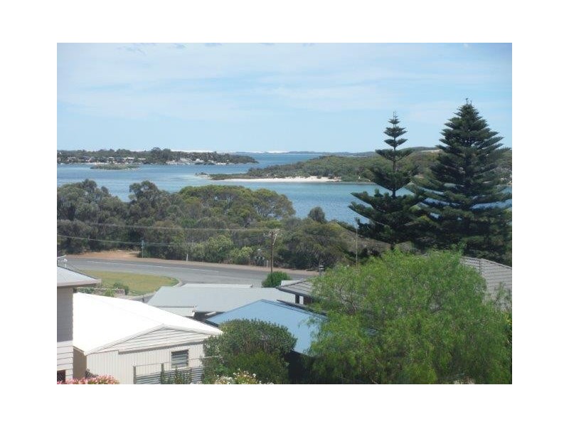 8 Pine Crescent, Coffin Bay SA 5607