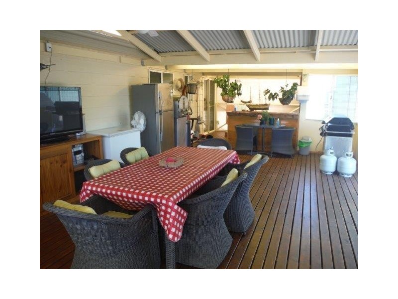 16 Nancy Road, Coffin Bay SA 5607