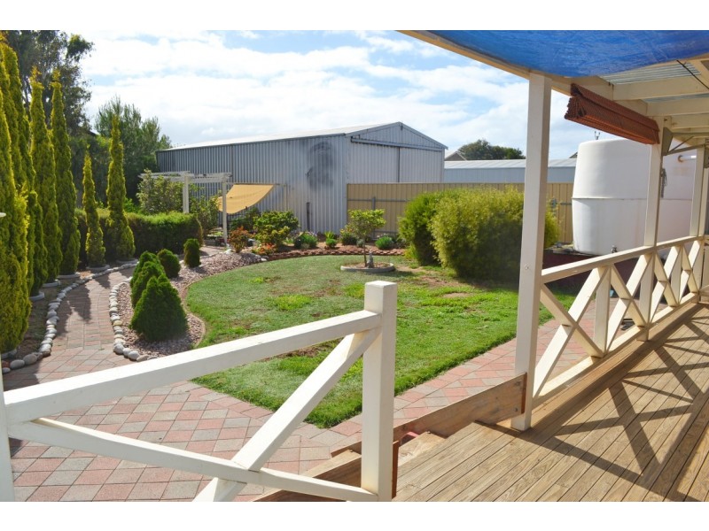 36 Wallis Street, Port Neill SA 5604