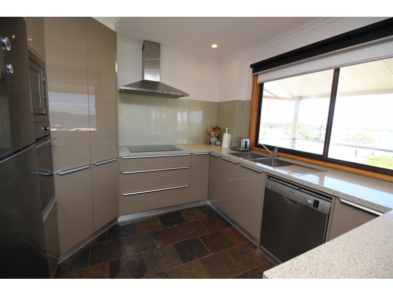 23 Pine Crescent, Coffin Bay SA 5607