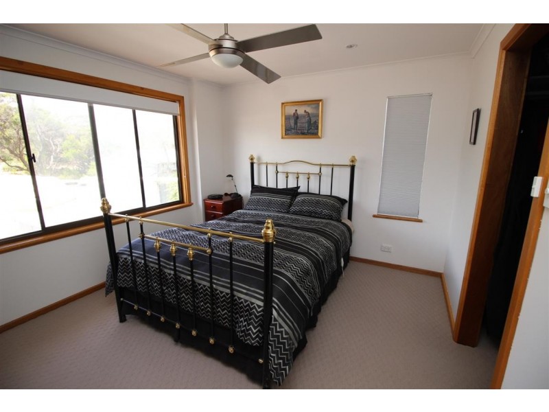 23 Pine Crescent, Coffin Bay SA 5607