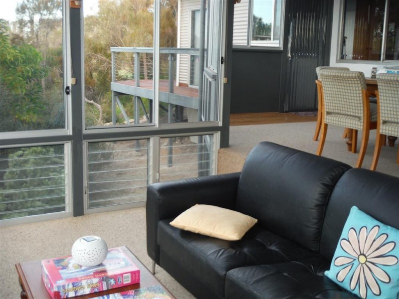 2 Pine Crescent, Coffin Bay SA 5607