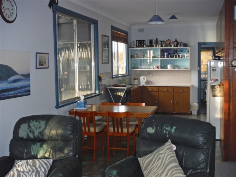 2 Pine Crescent, Coffin Bay SA 5607