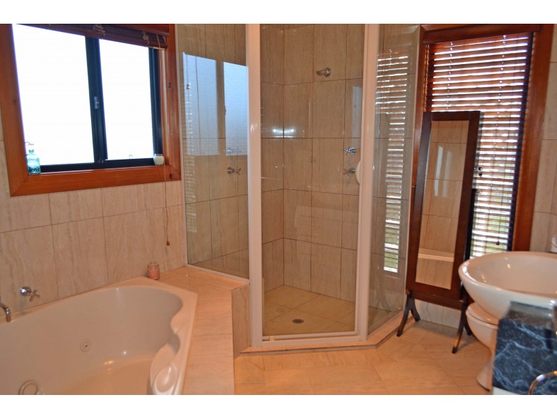 8 Explorer Drive, Port Lincoln SA 5606