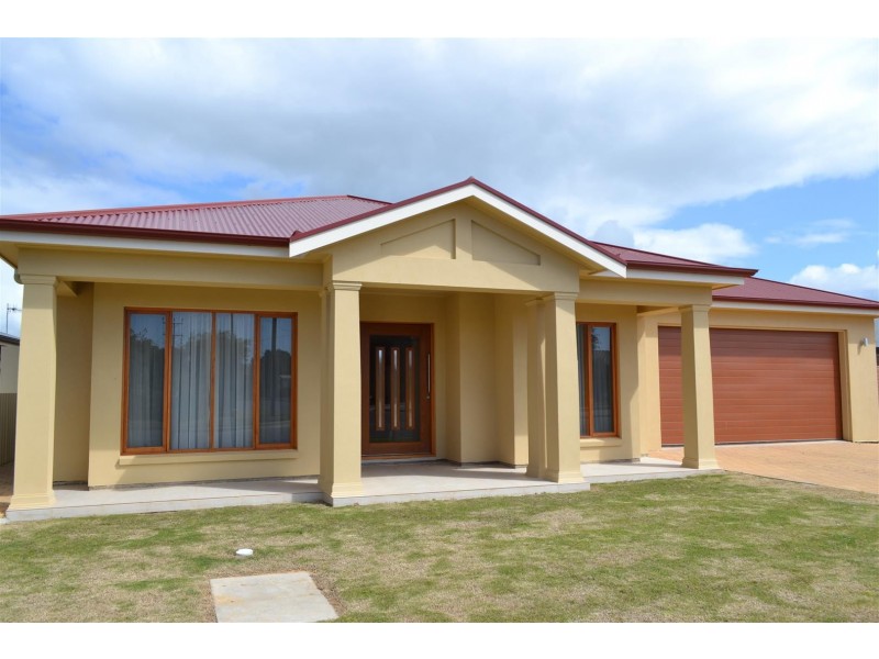 40 Lawrie Street, Tumby Bay SA 5605