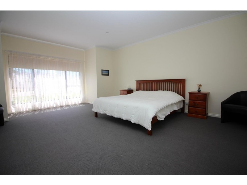 14 Bridge Crescent, Port Lincoln SA 5606