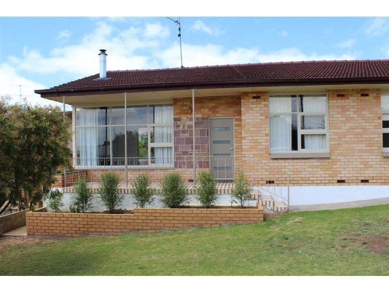 11 Newton Street, Port Lincoln SA 5606