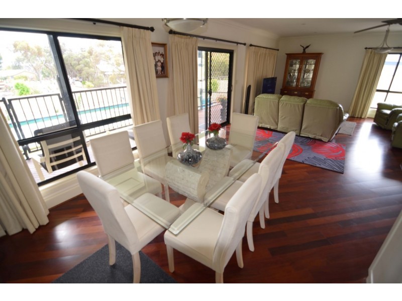 49 Flinders Avenue, Coffin Bay SA 5607