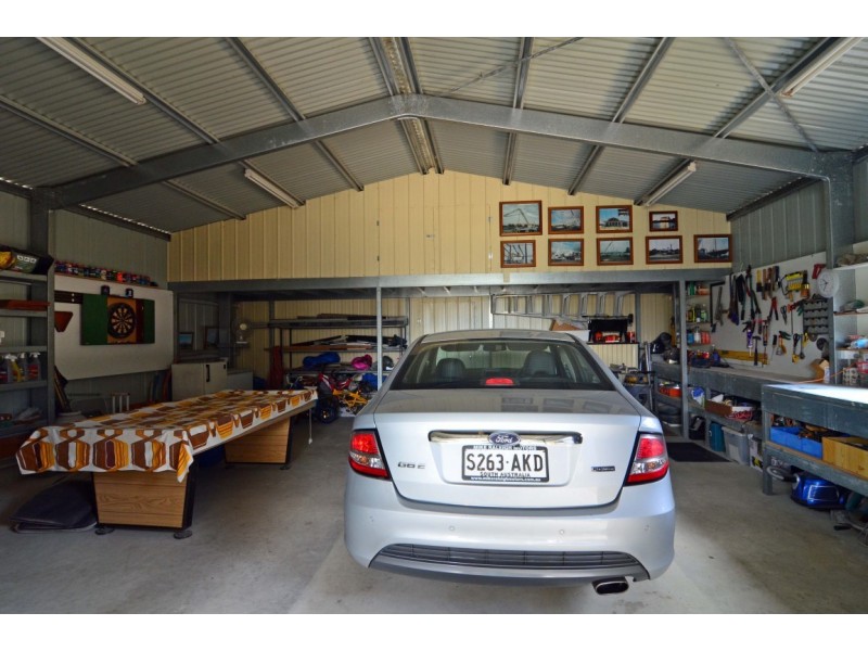 49 Flinders Avenue, Coffin Bay SA 5607