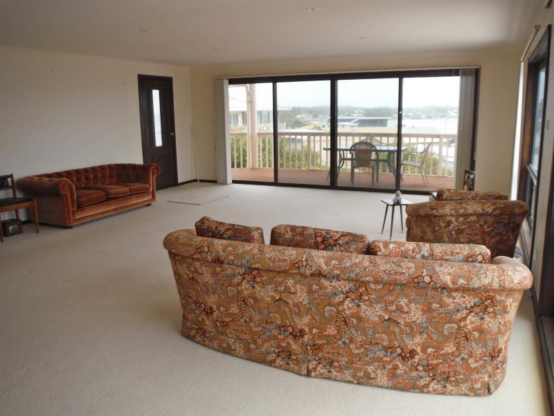 12 Pine Crescent, Coffin Bay SA 5607