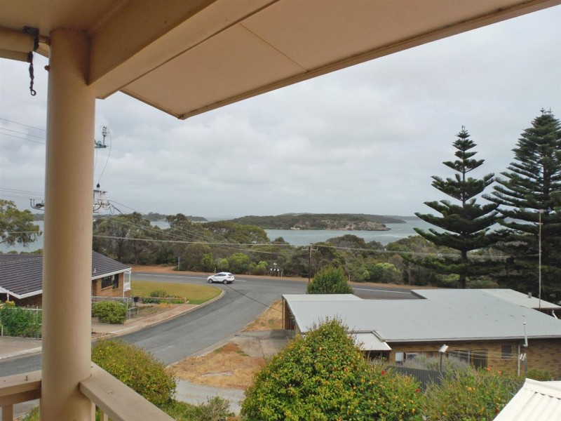 12 Pine Crescent, Coffin Bay SA 5607