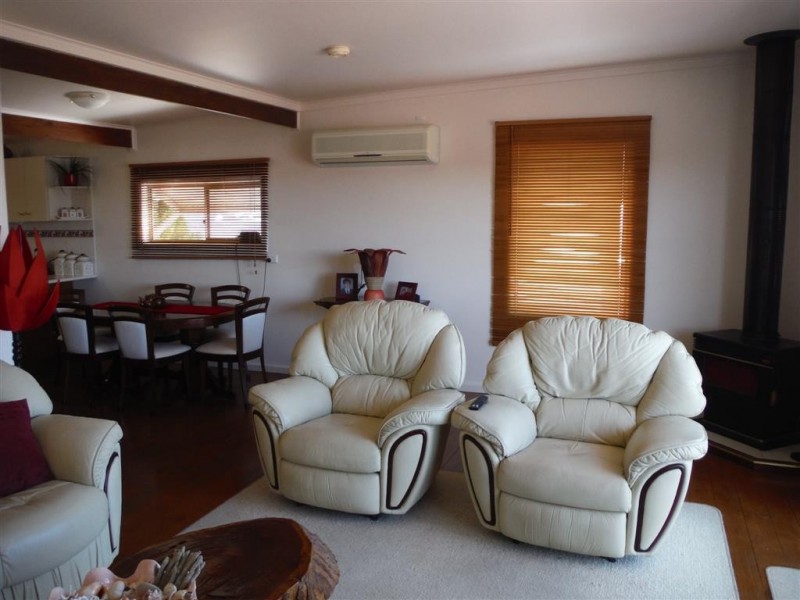 277 Esplanade, Coffin Bay SA 5607