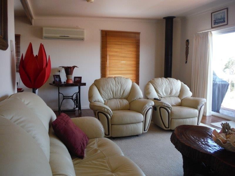277 Esplanade, Coffin Bay SA 5607