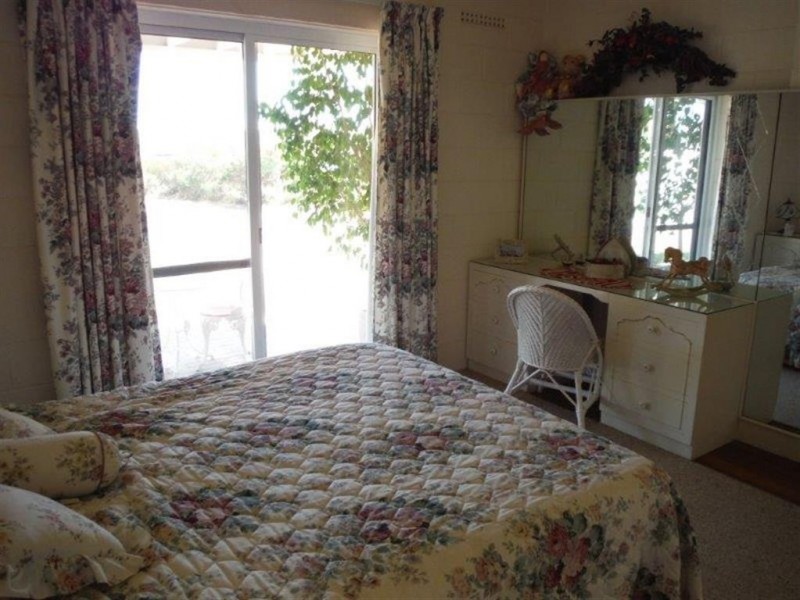 277 Esplanade, Coffin Bay SA 5607