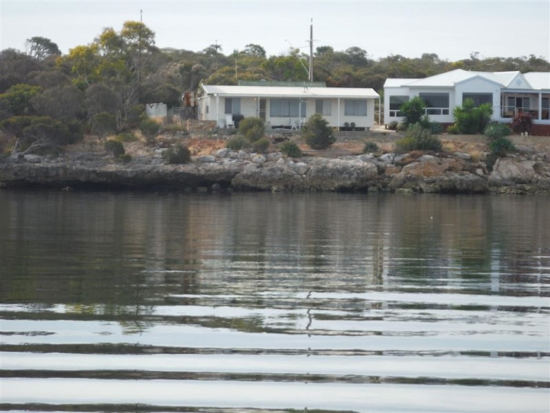 488 Dolphin Drive, Mount Dutton Bay SA 5607