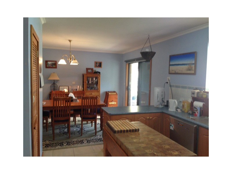 7 Tumby Bay Road, Cummins SA 5631