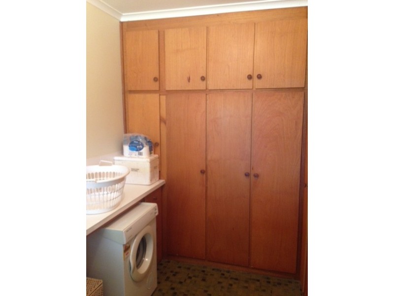 7 Tumby Bay Road, Cummins SA 5631