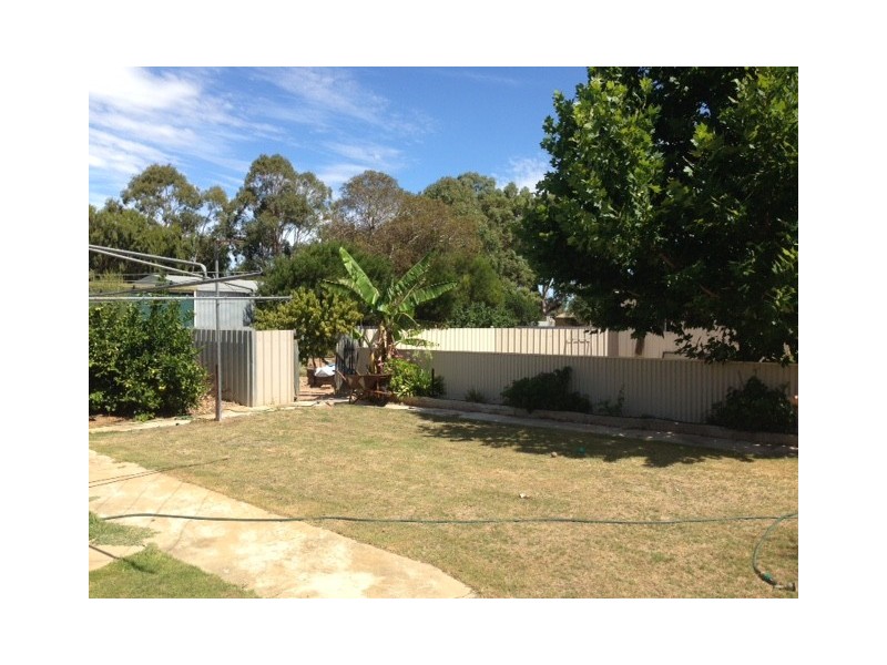 7 Tumby Bay Road, Cummins SA 5631