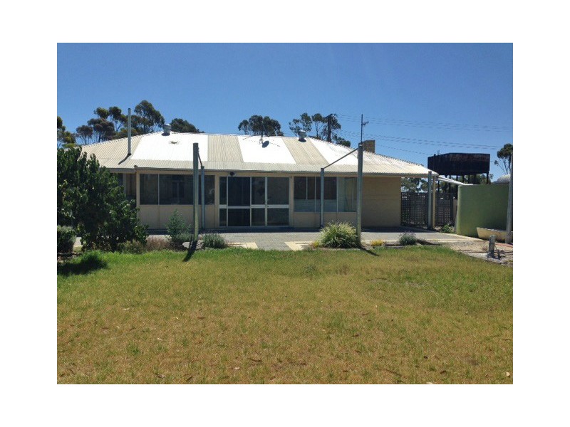 70 Railway Terrace, Cummins SA 5631