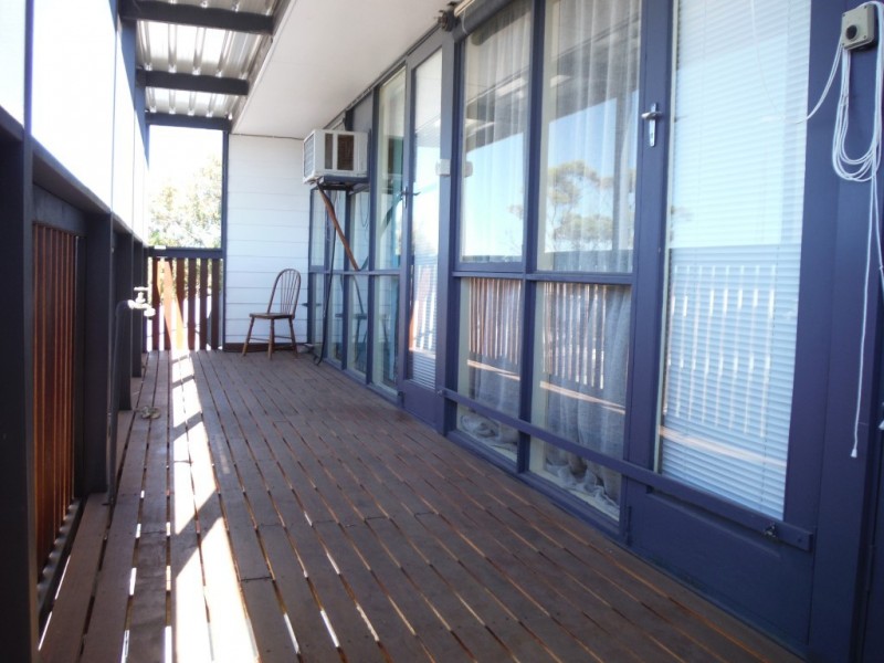 8 Greenly Avenue, Coffin Bay SA 5607
