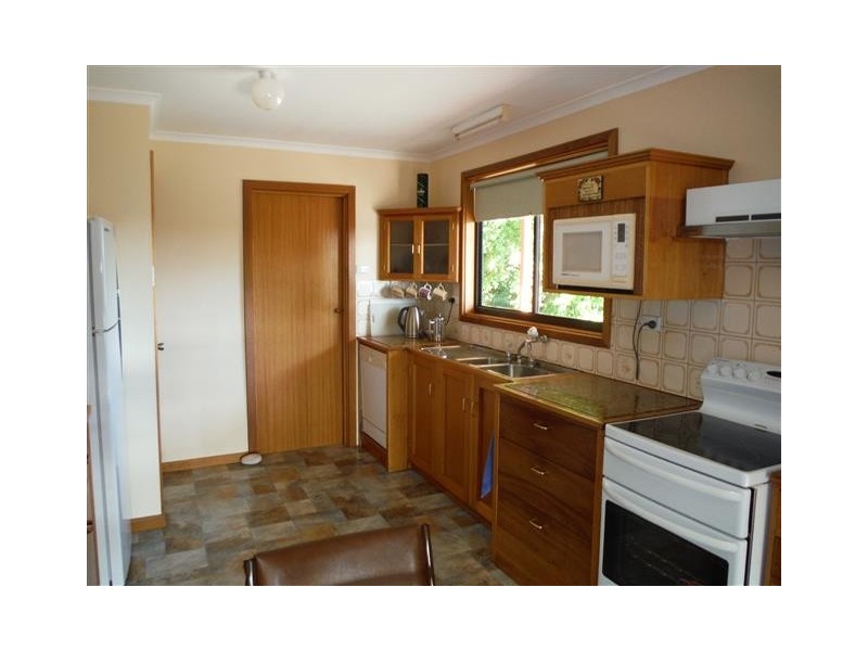 29 Pine Crescent, Coffin Bay SA 5607