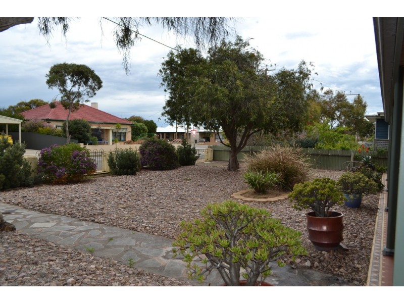 5 Phyllis St, Tumby Bay SA 5605