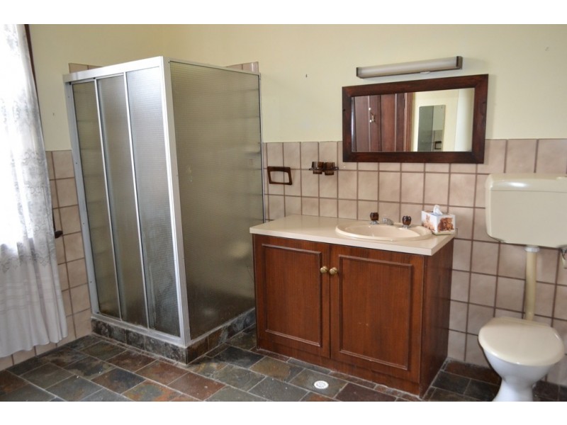 5 Phyllis St, Tumby Bay SA 5605