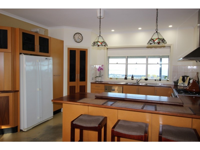 80 Nootina Road, Port Lincoln SA 5606