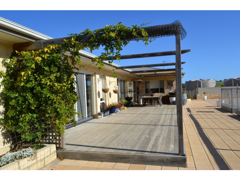 80 Nootina Road, Port Lincoln SA 5606