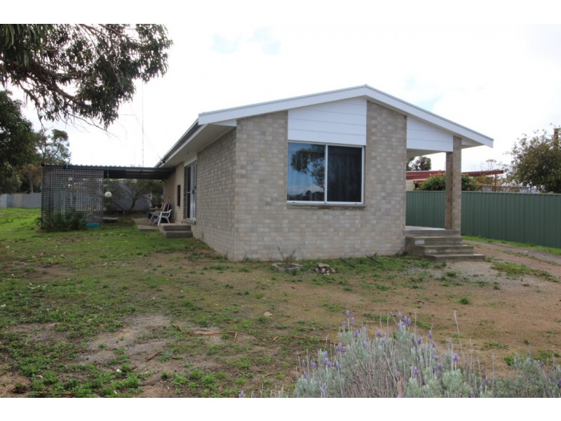 14 Flinders Avenue, Coffin Bay SA 5607