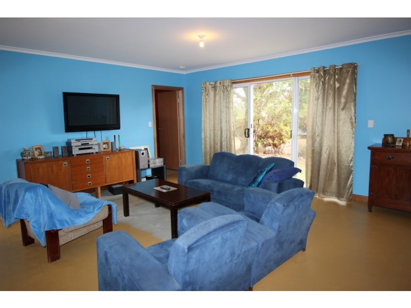 14 Flinders Avenue, Coffin Bay SA 5607
