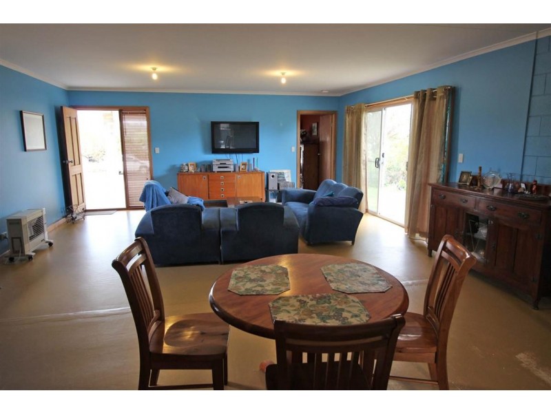 14 Flinders Avenue, Coffin Bay SA 5607
