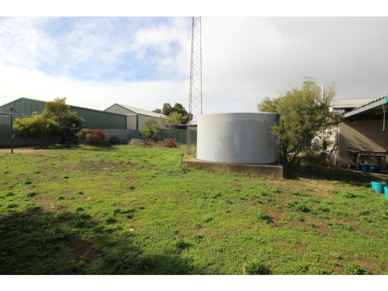 14 Flinders Avenue, Coffin Bay SA 5607