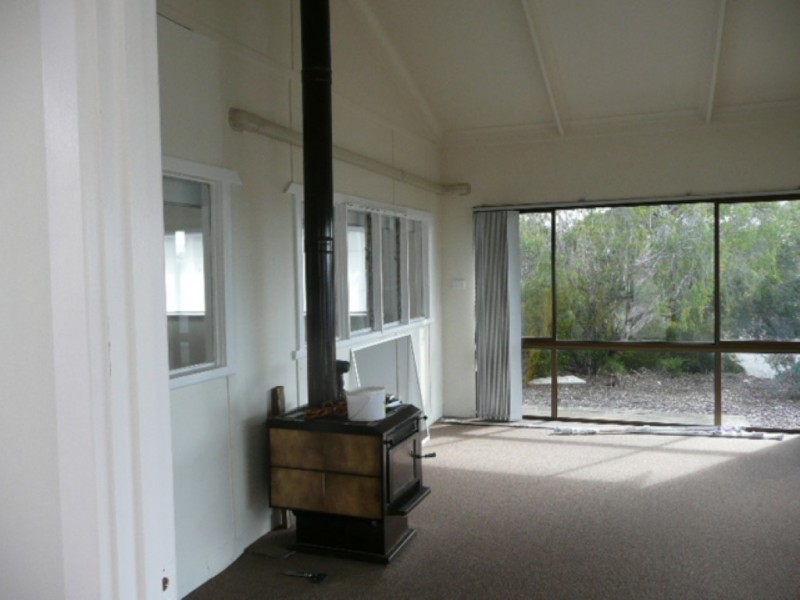 56 Flinders Avenue, Coffin Bay SA 5607