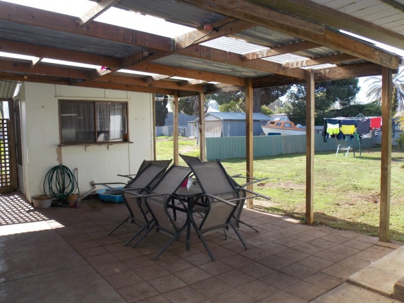 6 McFarlane Street, Cummins SA 5631