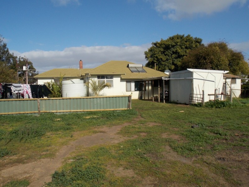 6 McFarlane Street, Cummins SA 5631