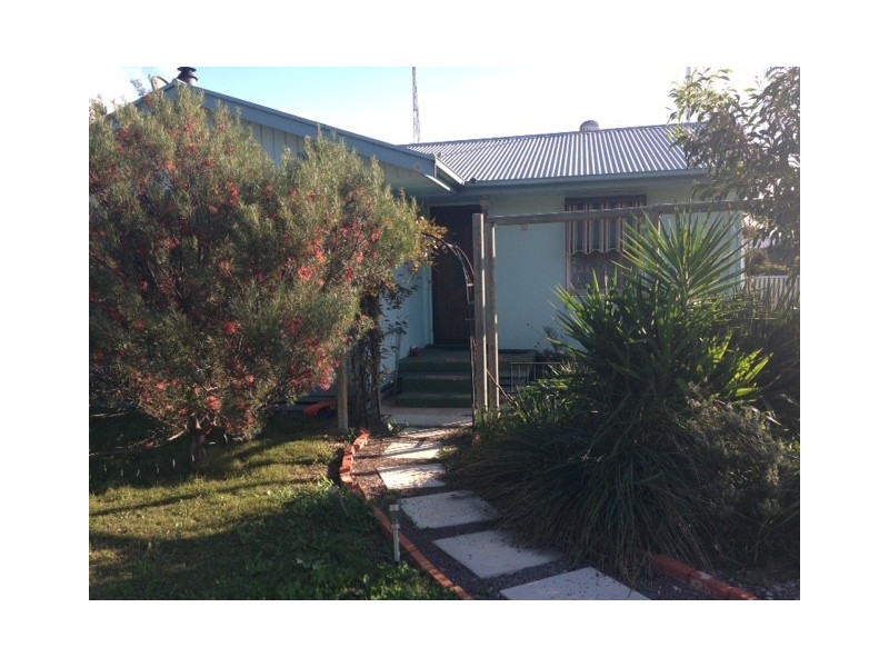 10 Laube Street, Cummins SA 5631