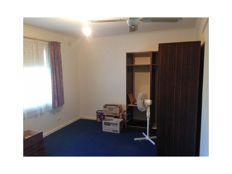 10 Laube Street, Cummins SA 5631