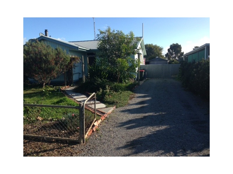 10 Laube Street, Cummins SA 5631