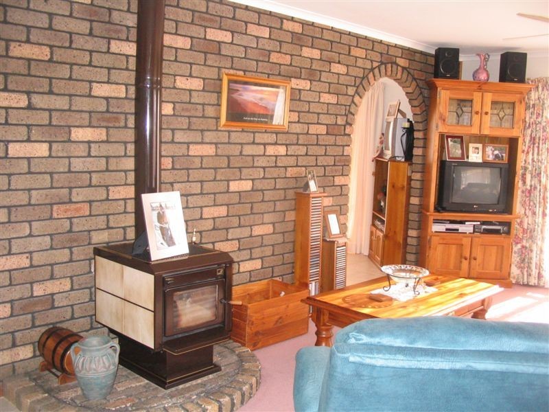 35 Lawrie Street, Tumby Bay SA 5605