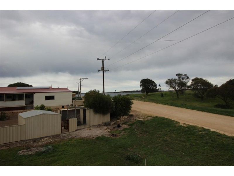 9 Broccabruna Drive, Mount Dutton Bay SA 5607