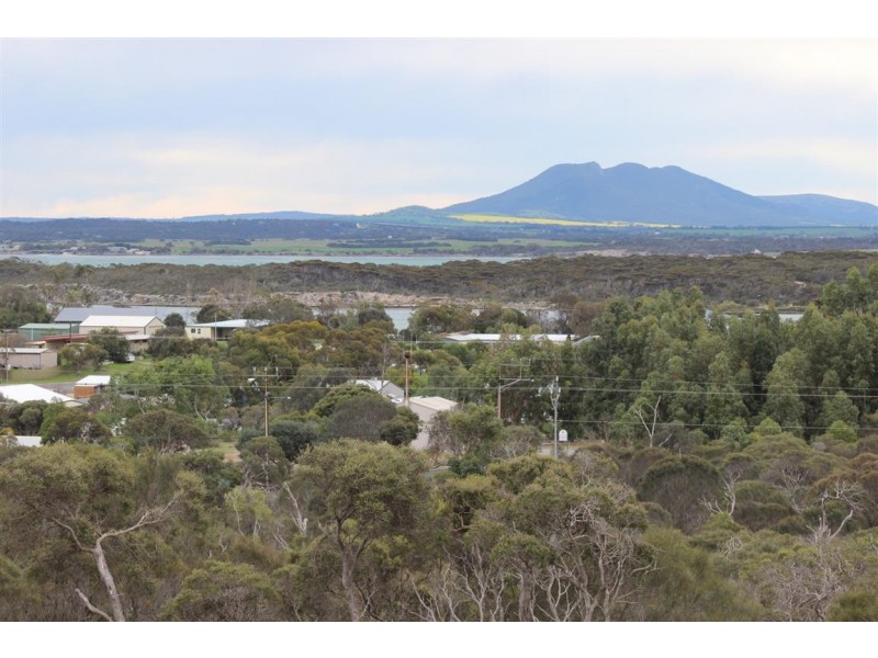 26 Sarah Court, Coffin Bay SA 5607